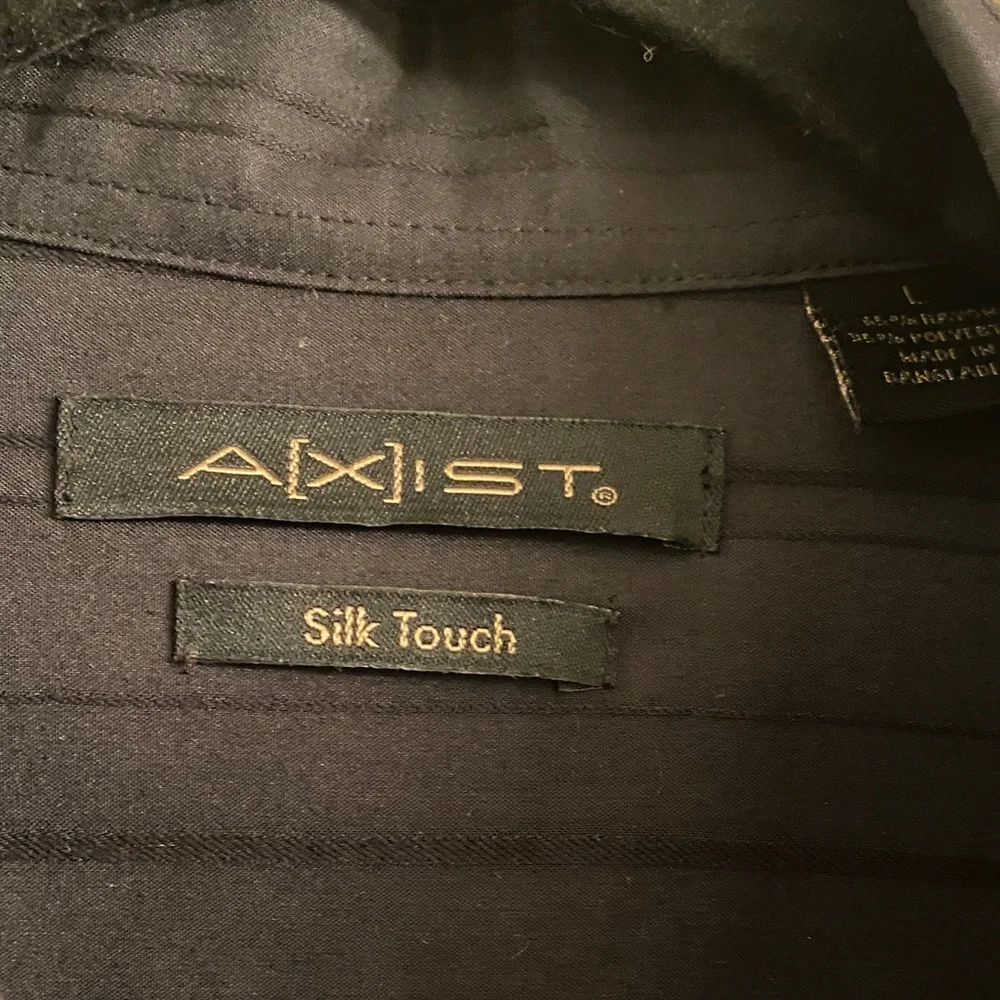 Axist Men's Black Short Sleeve Button Down Shirt - Picture 2 of 5